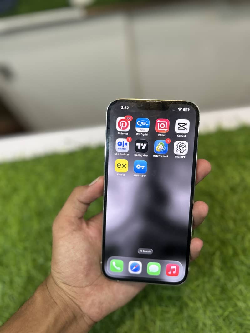 Apple iPhone 13 Pro Max 3