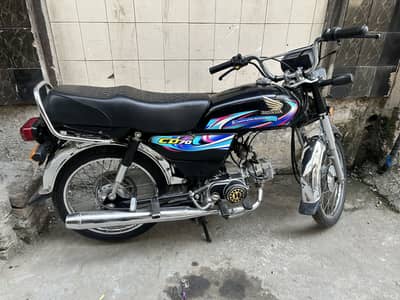 2024 model neat and clean bike. Engine perfect and sealed.