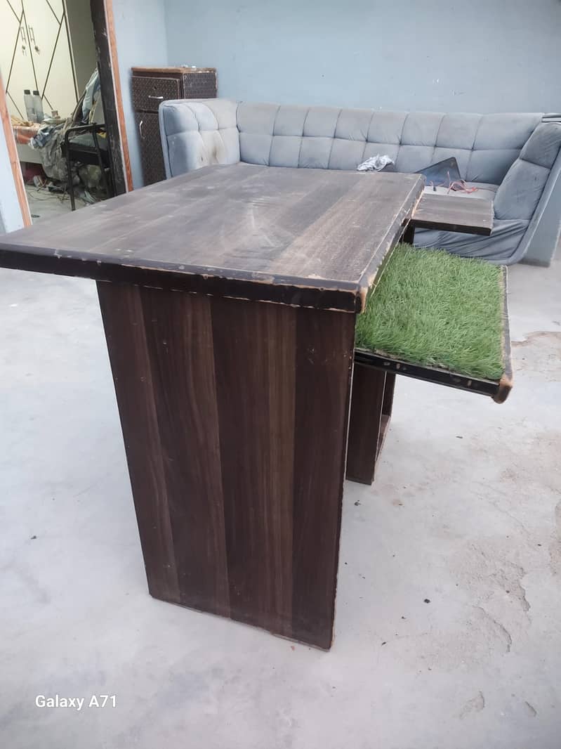 computer table wood making 1