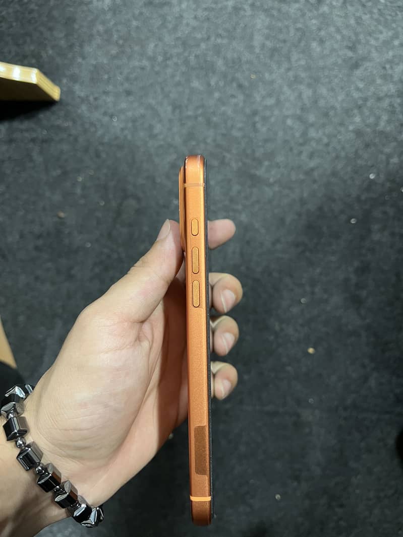 Apple iPhone 17 Pro Max 2