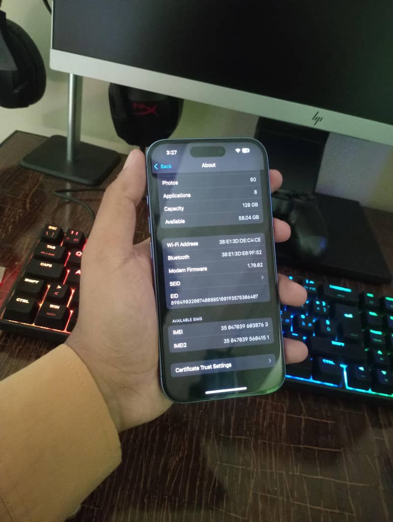 Apple iPhone 16 7