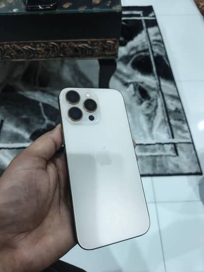 Apple iPhone 16 Pro Max JV