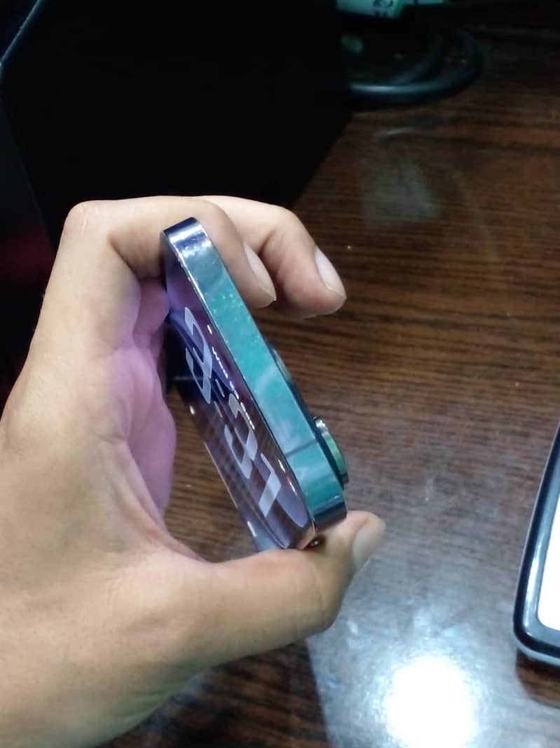 Apple iPhone 14 Pro 4