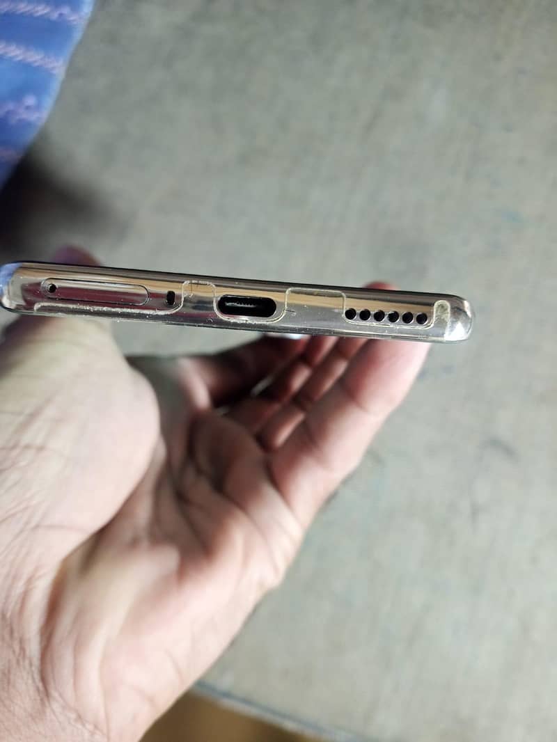 Tecno CAMON 40 Pro 0