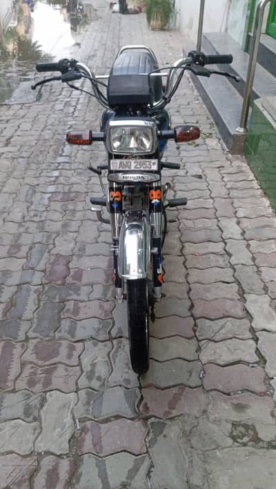 Honda CD 70 - Model 2022