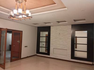 Defence 1000 Yards Bungalow For Rent With Basement And Pool
