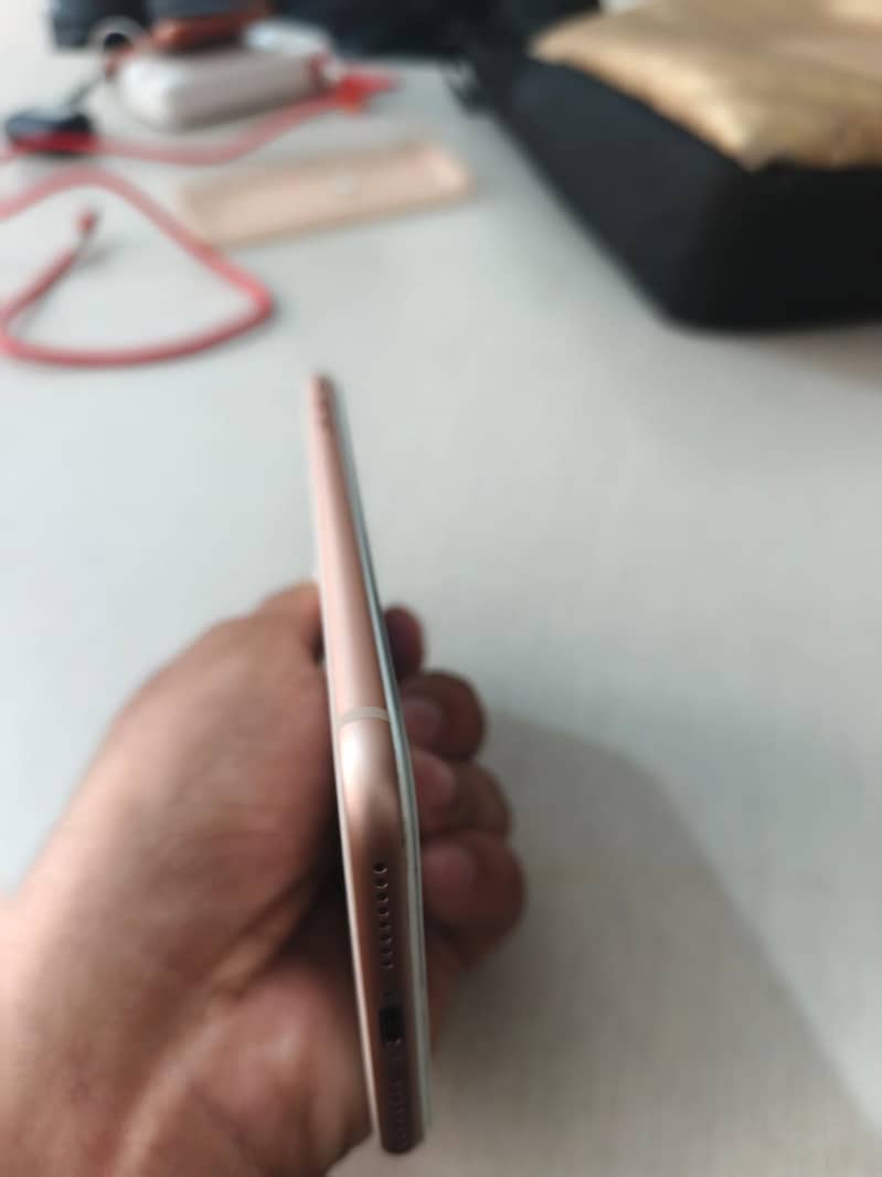 Apple iPhone 8 Plus 2