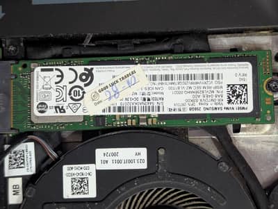 SSD gen3 NVME 256 Samsung WD ( D-RAM )