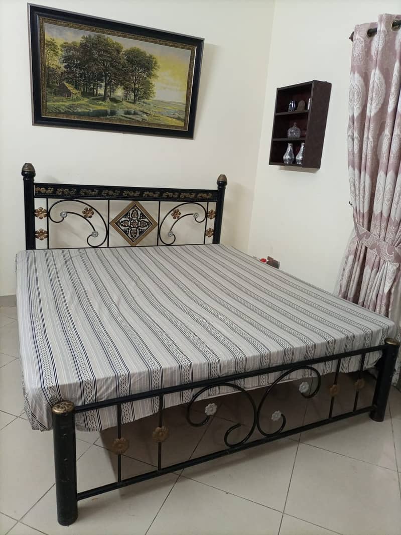 Two king size beds 0
