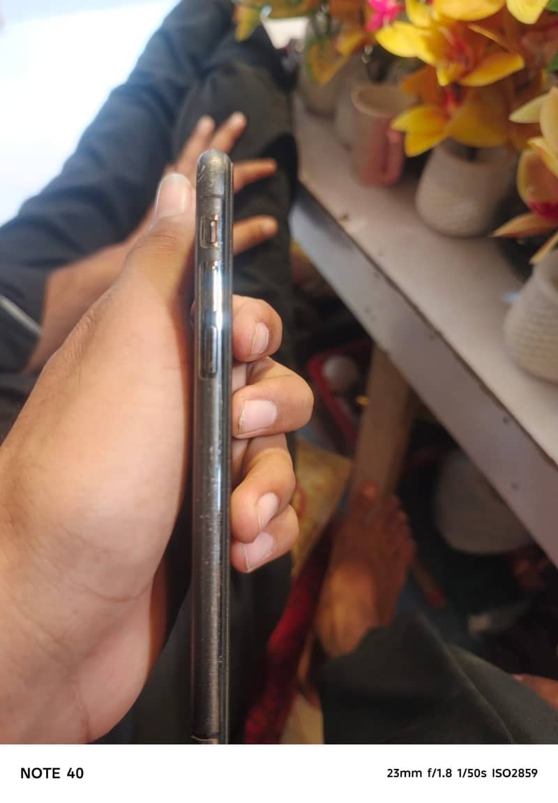 Apple iPhone X 6