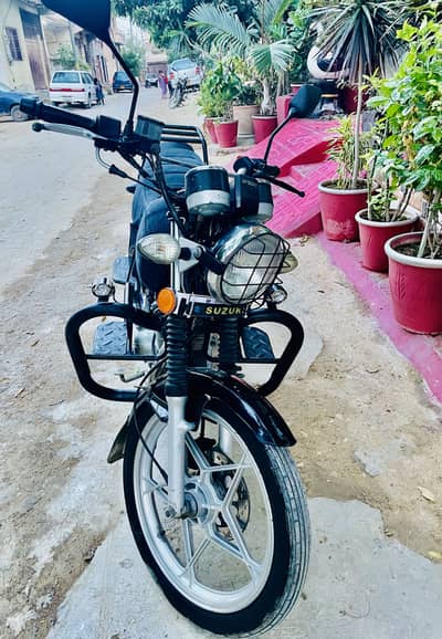 Suzuki gs 150