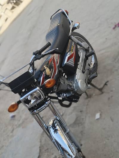 bike ki condition ok hay full genuine hai