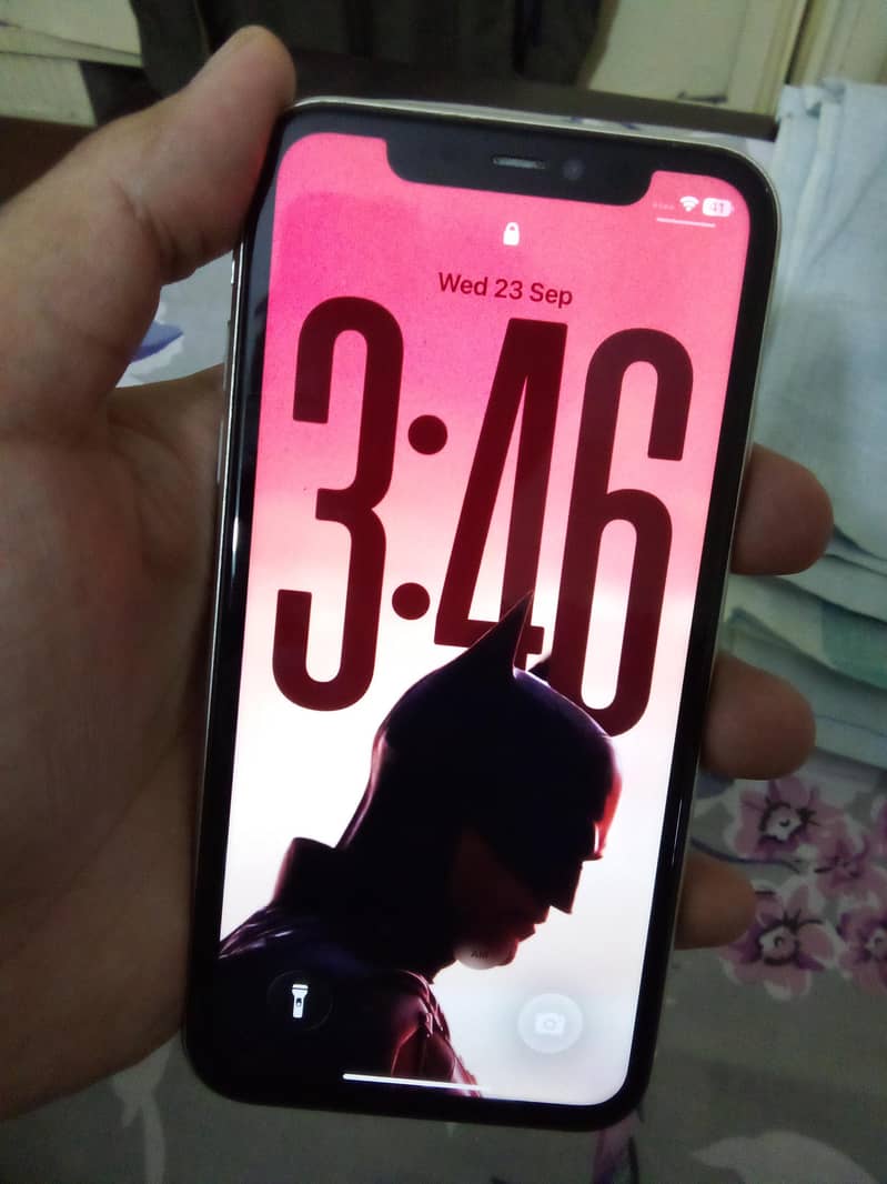 iPhone 11 3