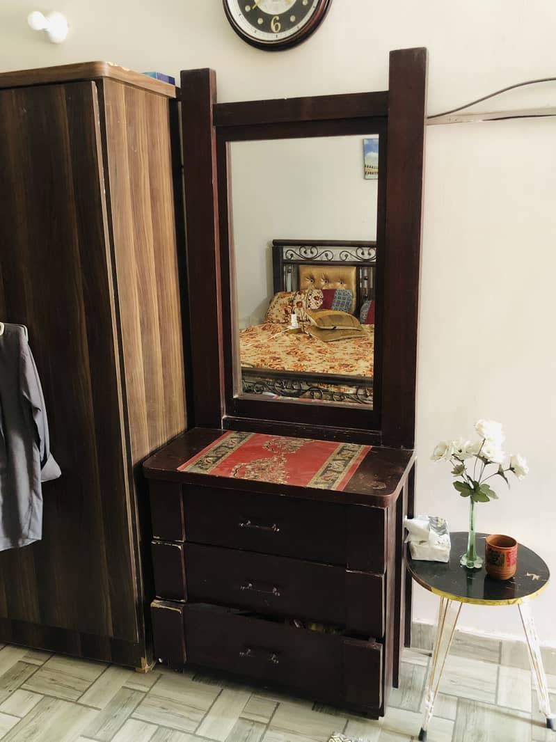 Dressing Table With 3 Drawer 0