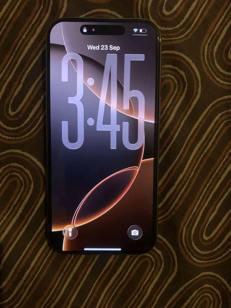 Apple iPhone 16 Pro 1