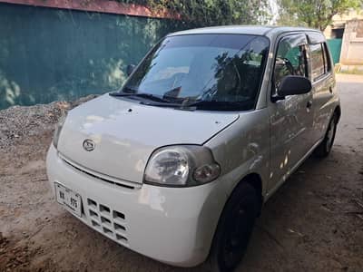 Daihatsu Esse 2011