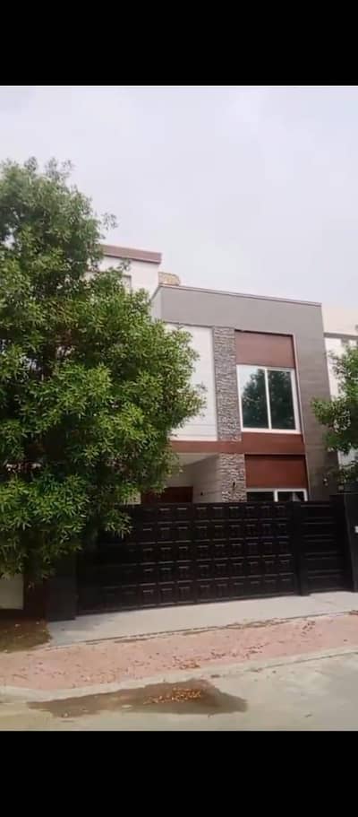 Bahria Orchad Central Block House For Rent
