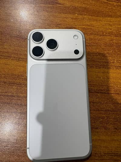 Apple iPhone 17 Pro Max jv