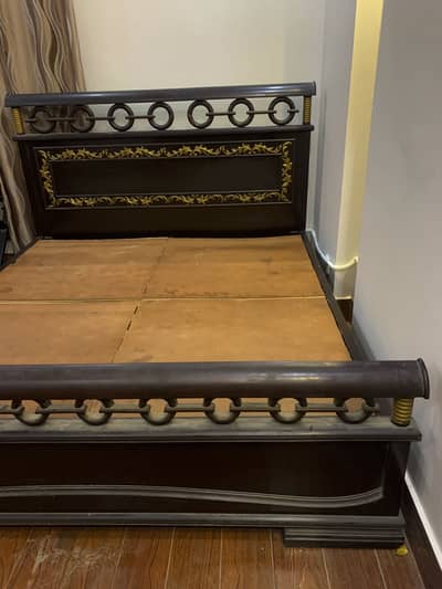 Solid Wood Bed Set & Dressing Table in Cheap Price