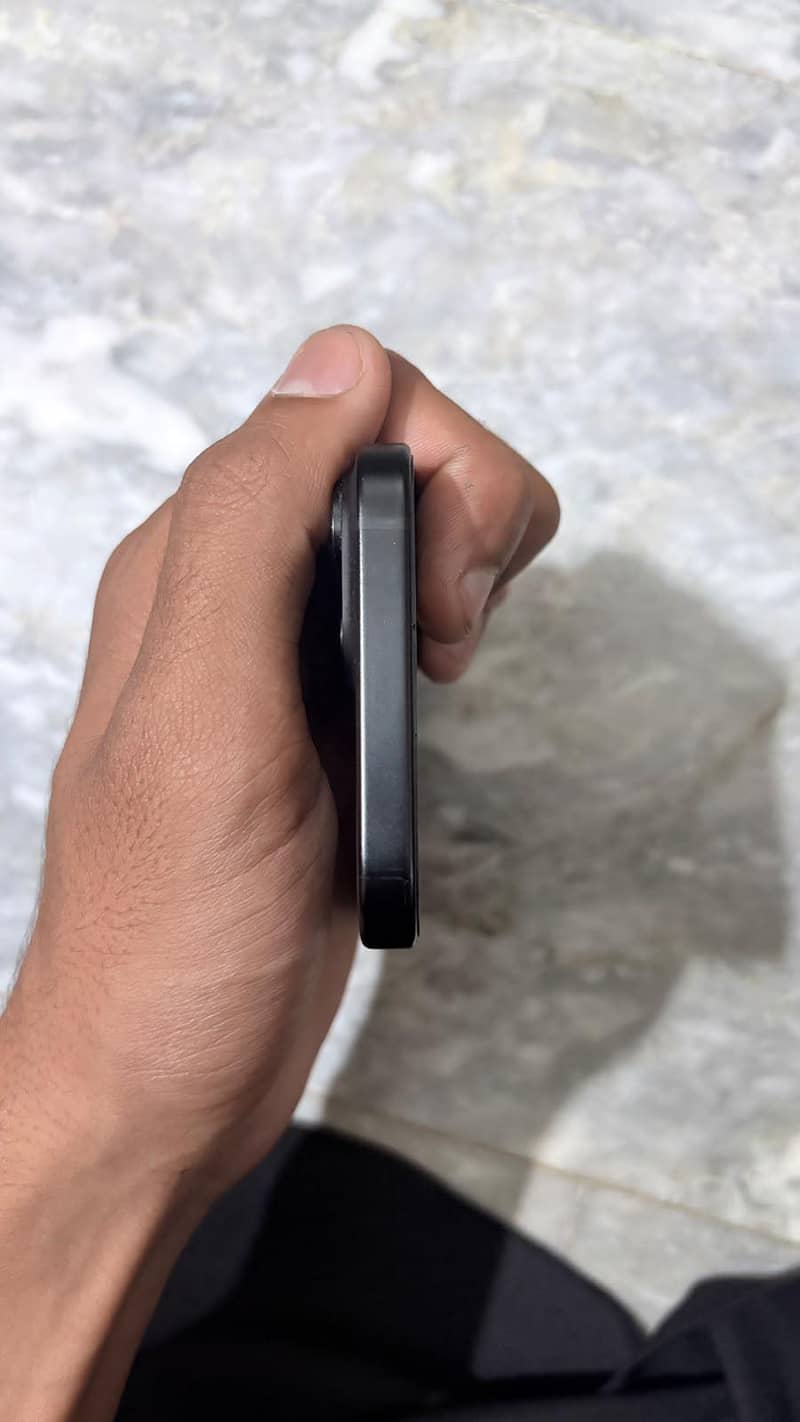 Apple iPhone 15 6