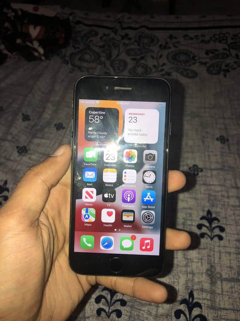 Apple iPhone 7 1