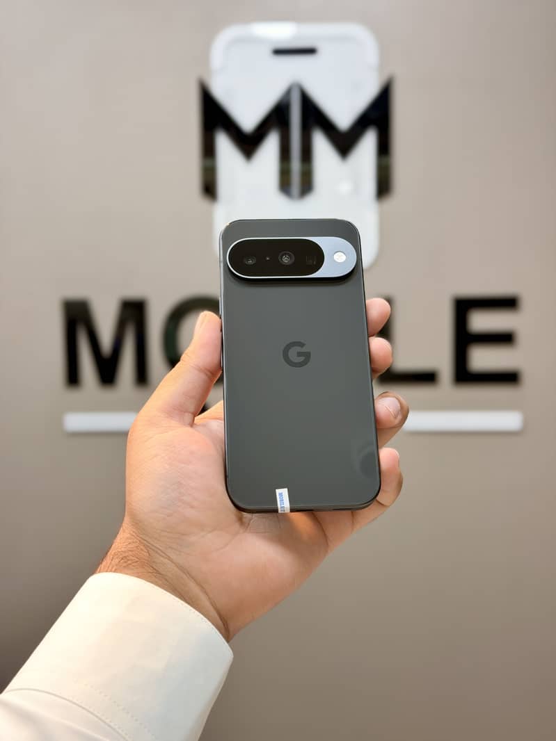 Google Pixel 10 3