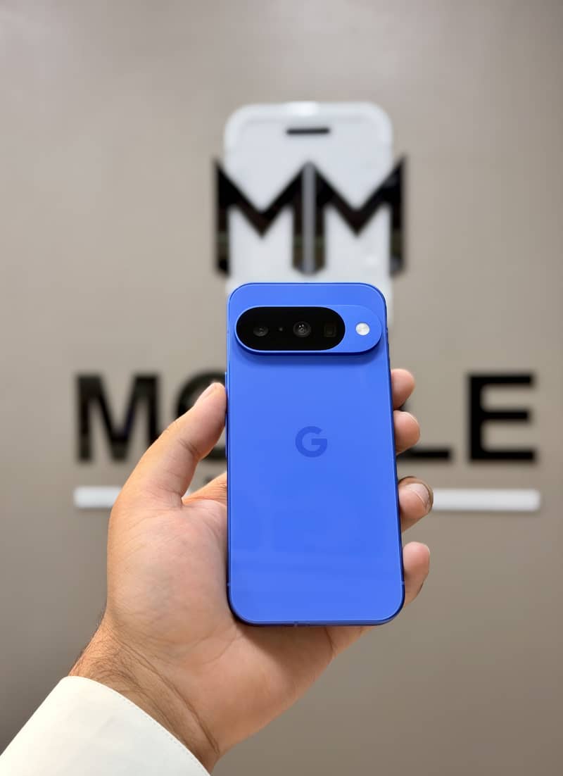 Google Pixel 10 4