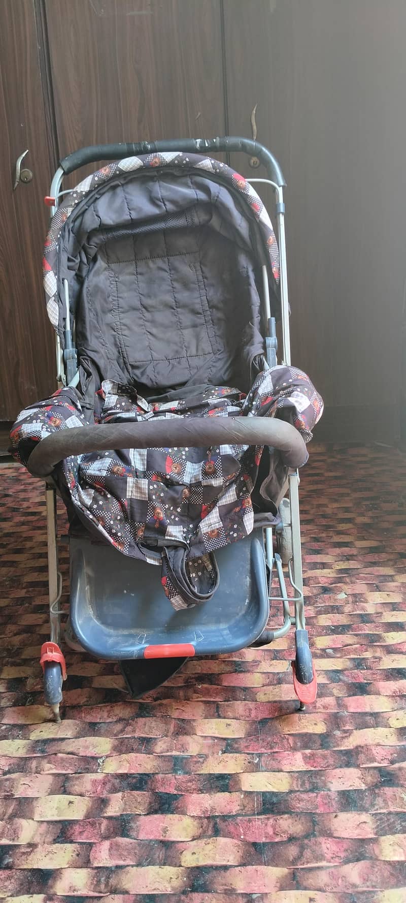 stroller 0
