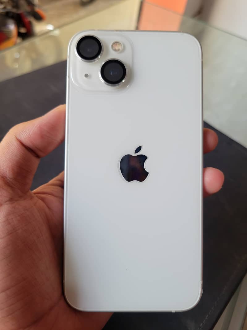 Apple iPhone 13 4