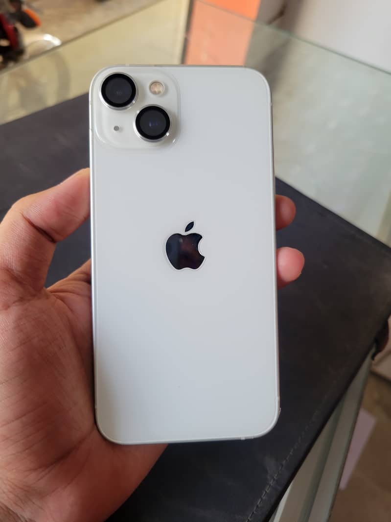 Apple iPhone 13 6