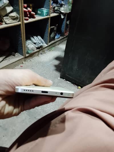 Vivo Y16