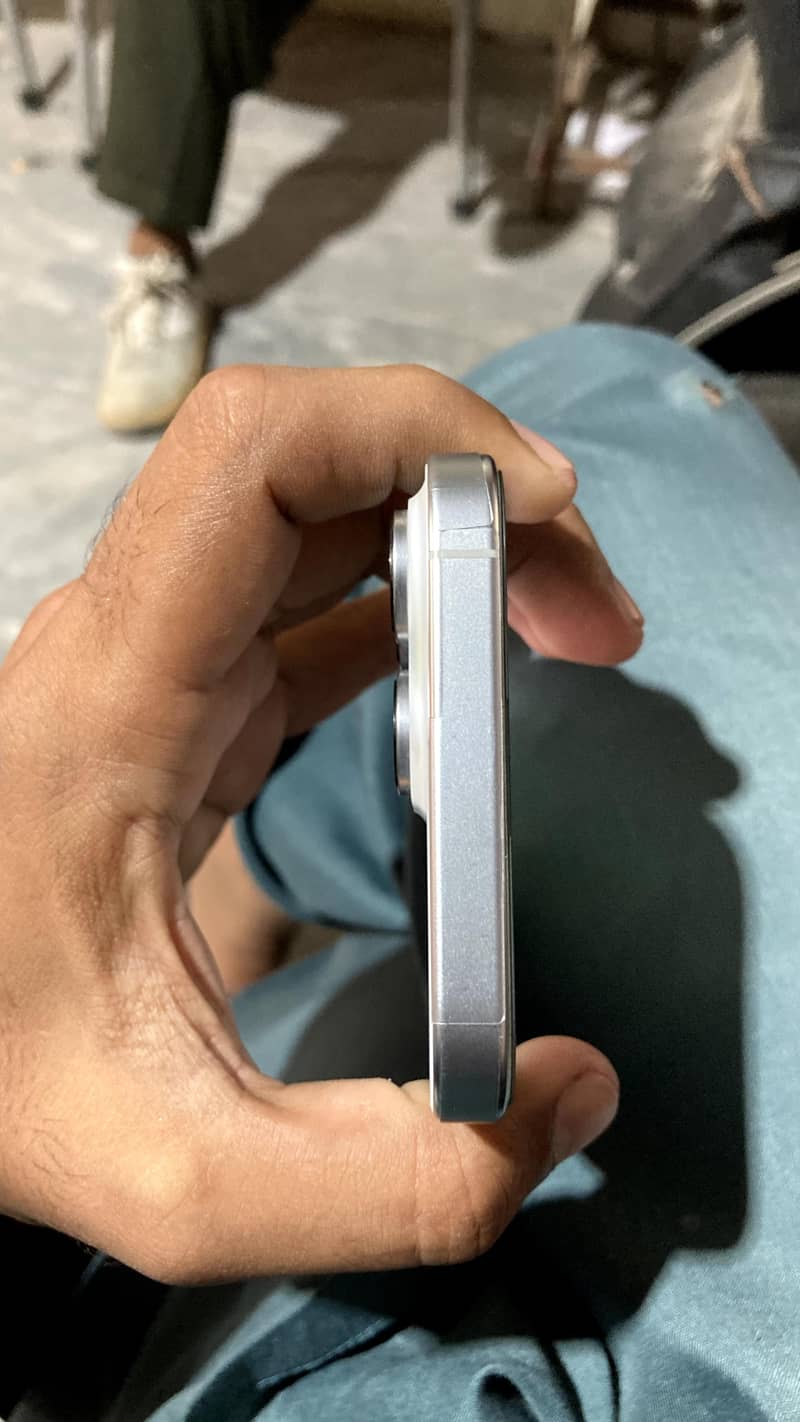 Apple iPhone 16 pro max 256GB – Non PTA – 4 Months SIM Time 3