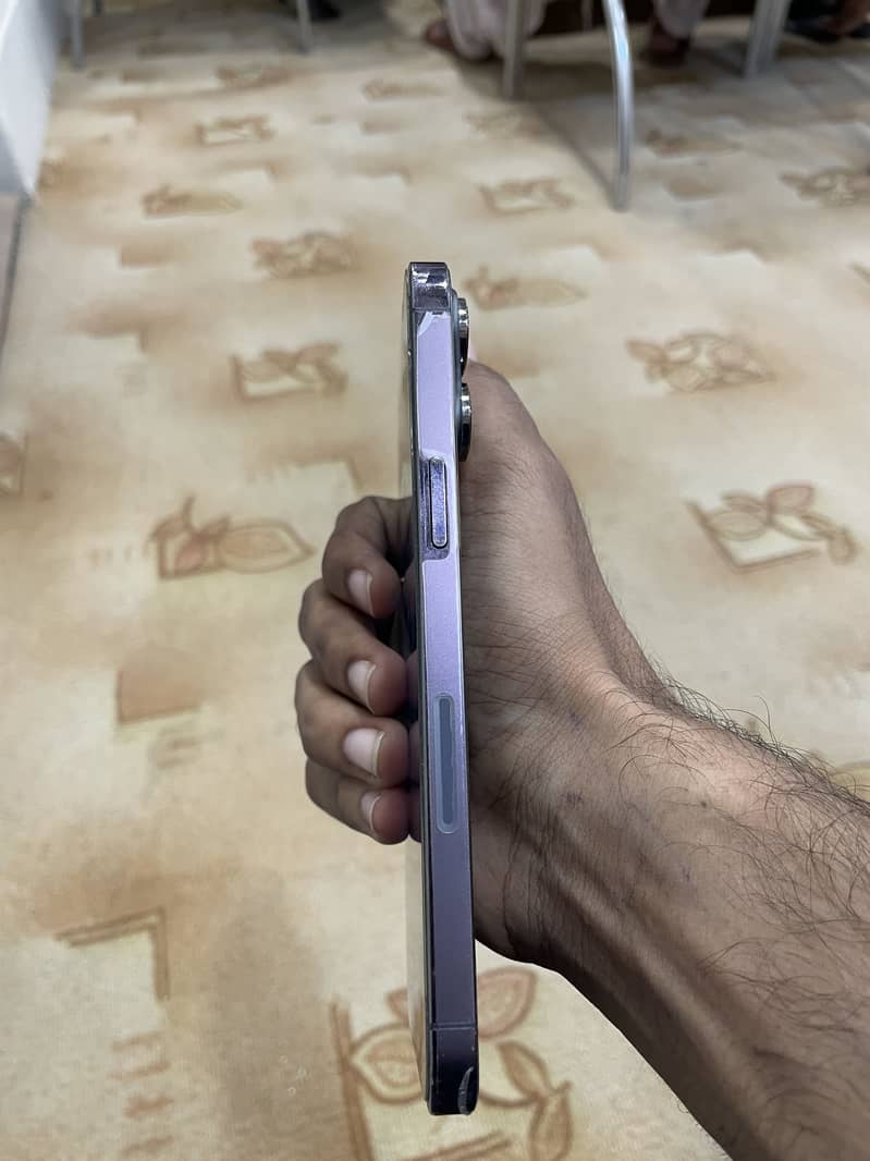 Apple iPhone 14 Pro Max 2