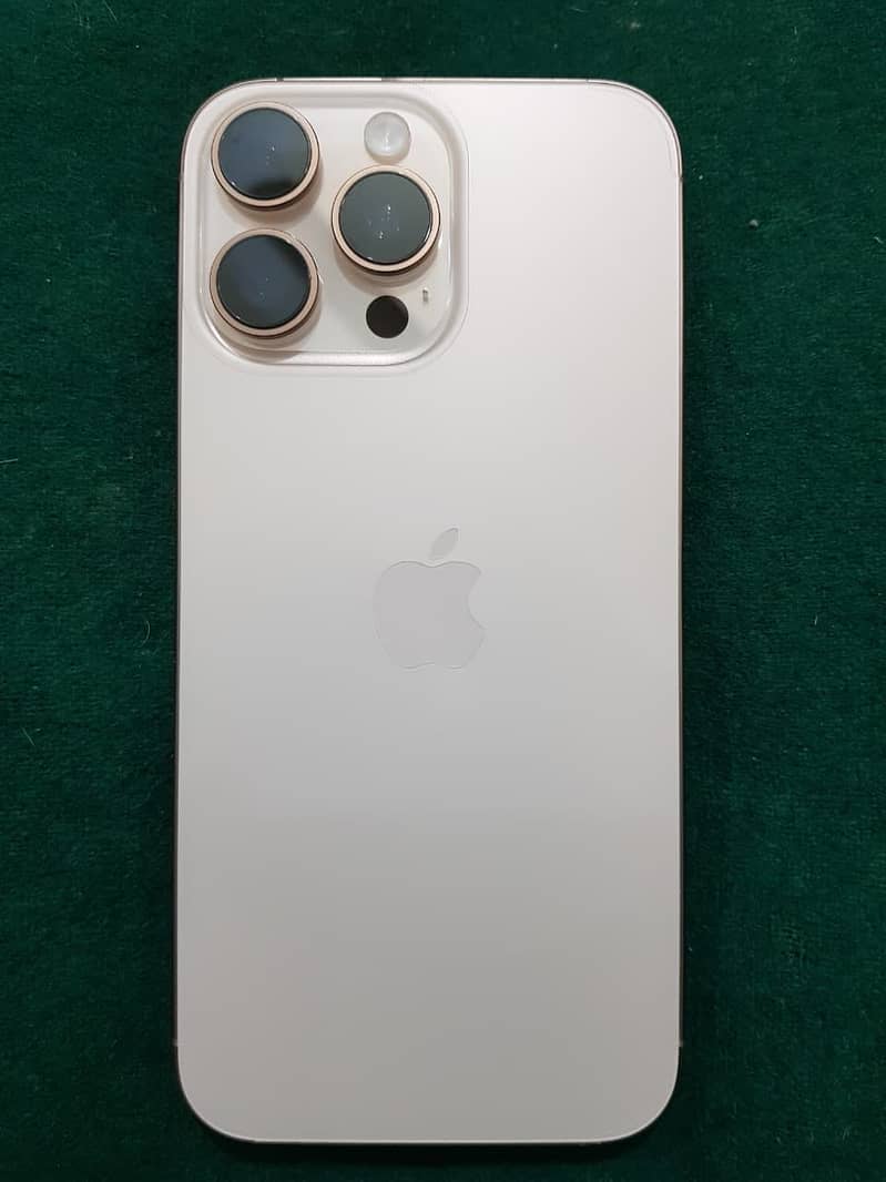 Apple iPhone 16 Pro Max 7
