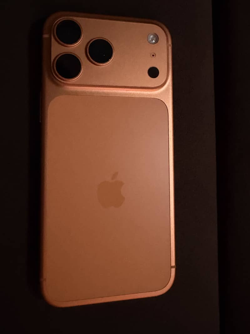 Apple iPhone 17 Pro Max 2