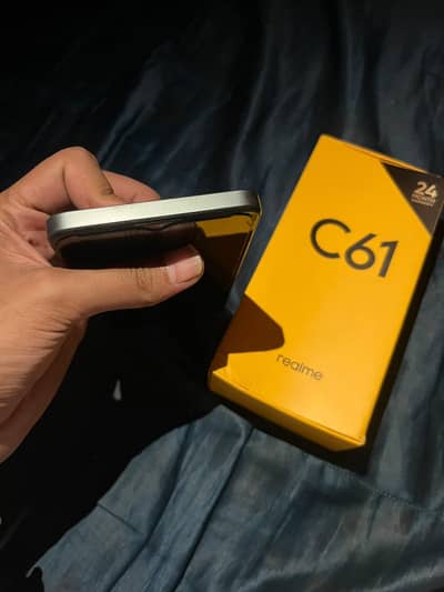 Realme C61. . . 6/128