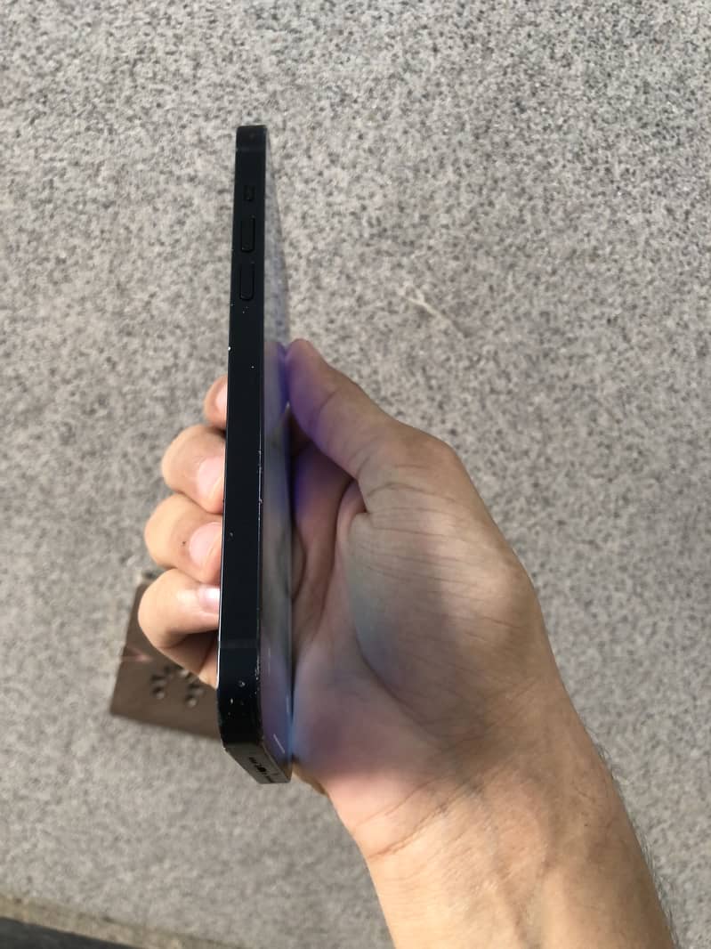 Apple iPhone 14 plus 3