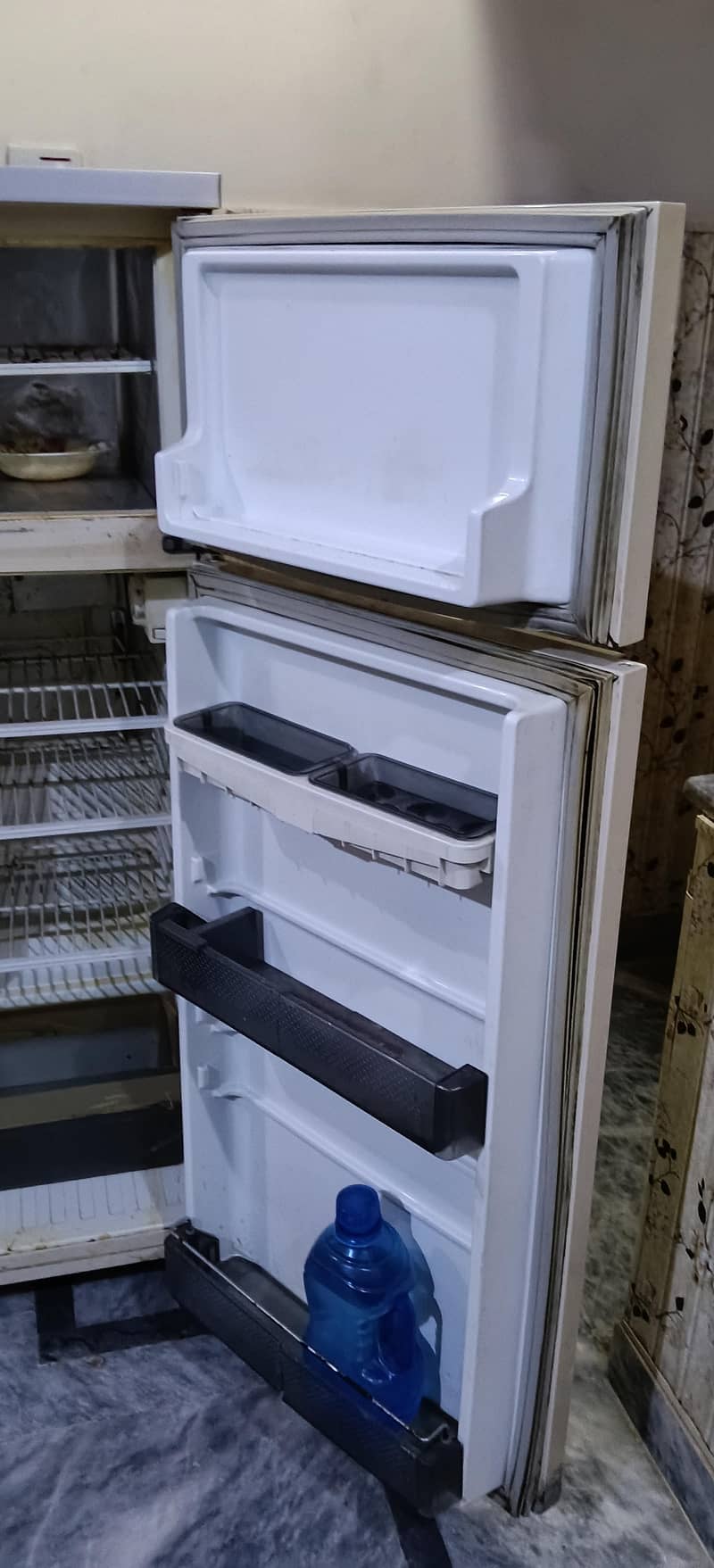 Philips Small Fridge 5