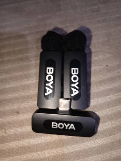 BOYA ka original microphone sale ke liye available hai.
