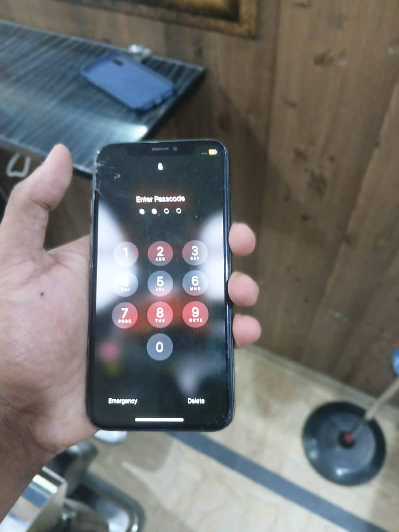 Apple iPhone X 1