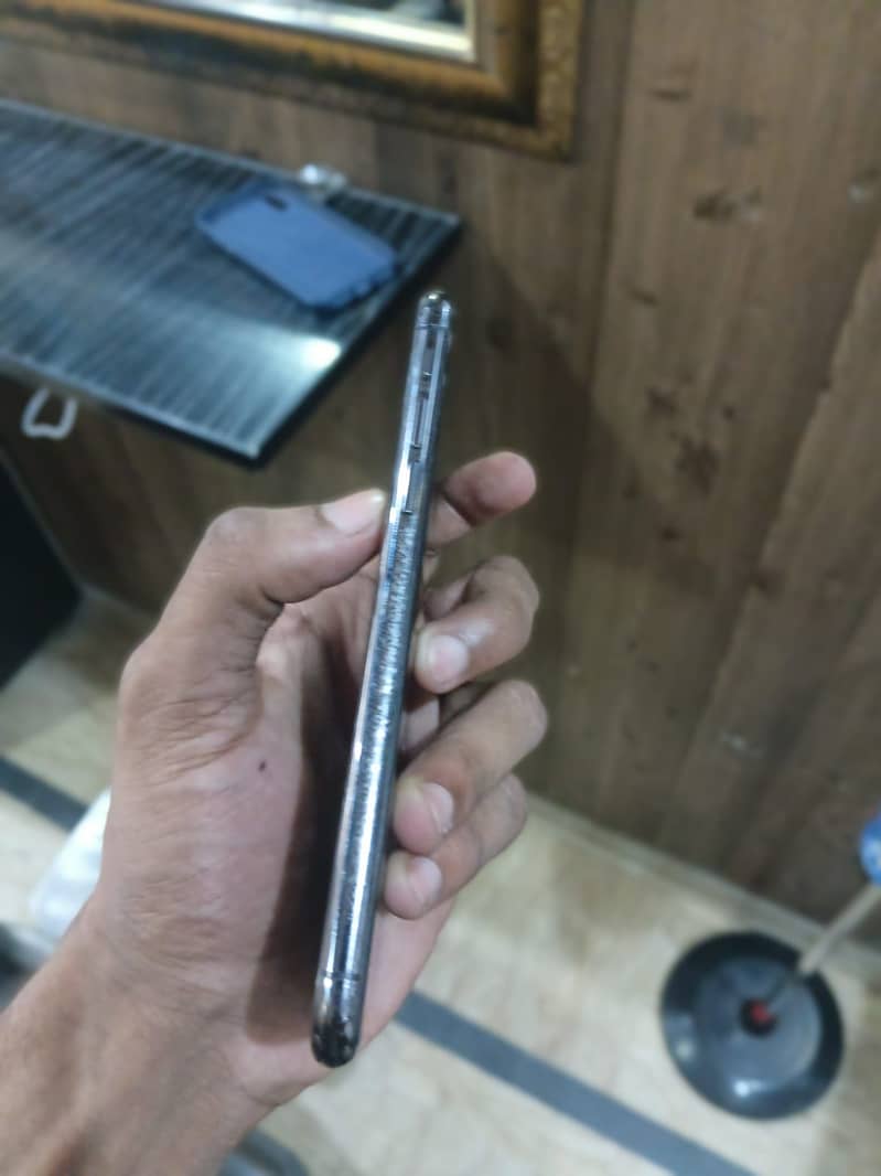 Apple iPhone X 2