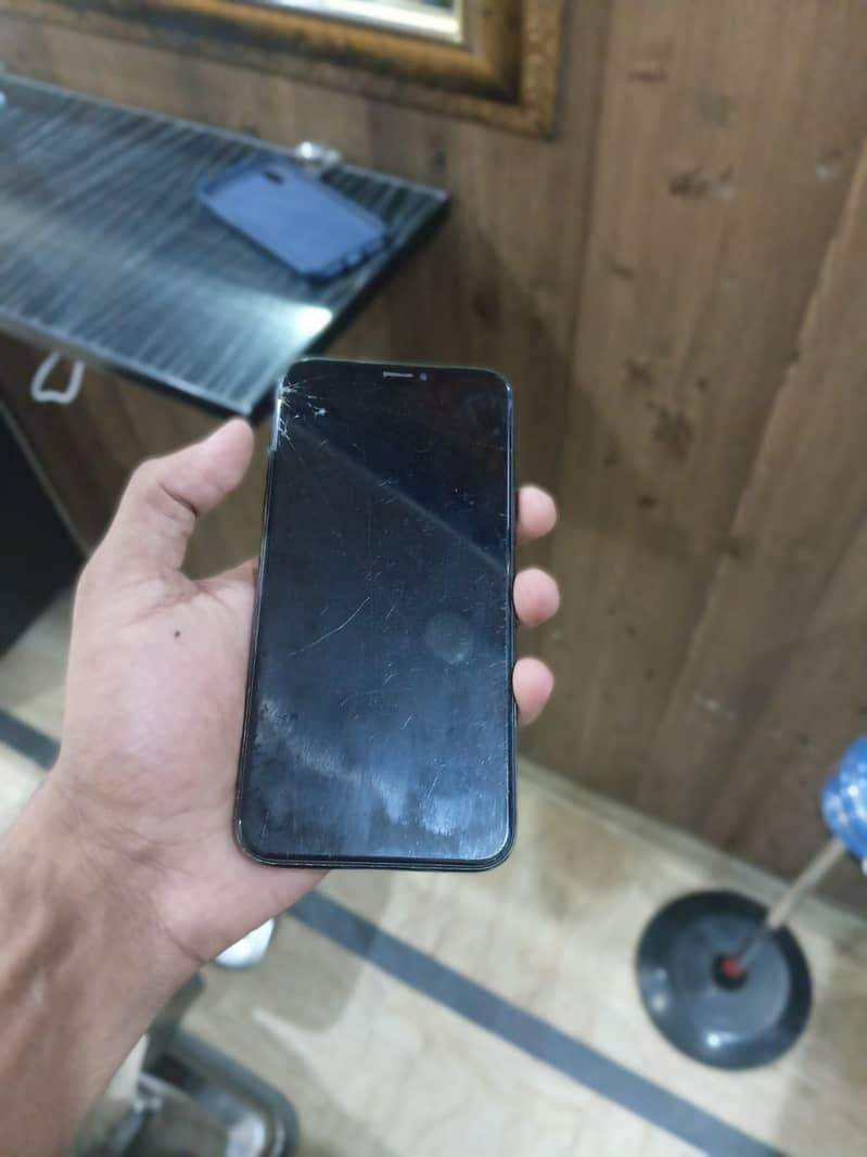 Apple iPhone X 5