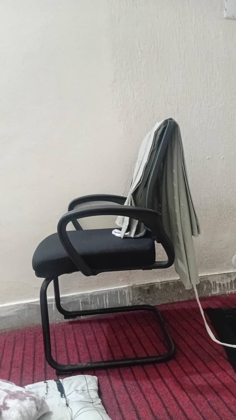 Table Chair 2