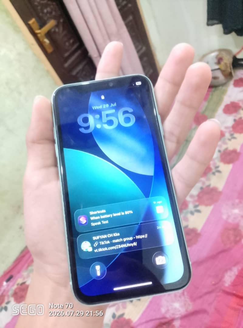iPhone 11 5