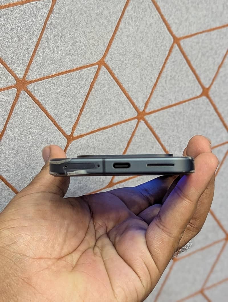 Google Pixel 9 4