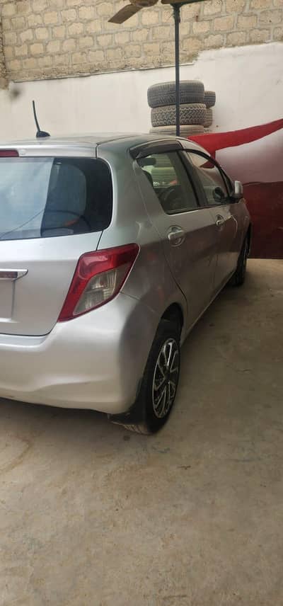 Toyota Vitz 2012.03113989196