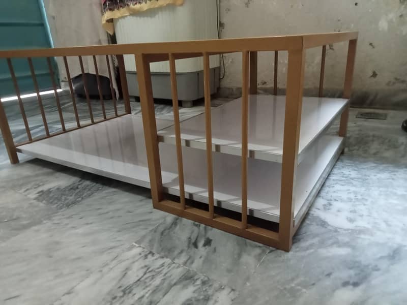 coffee table new condition 3