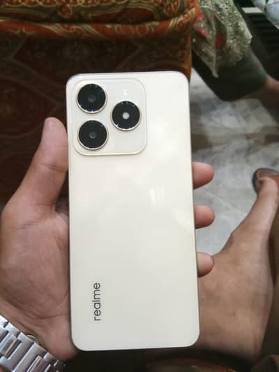 Realme C61