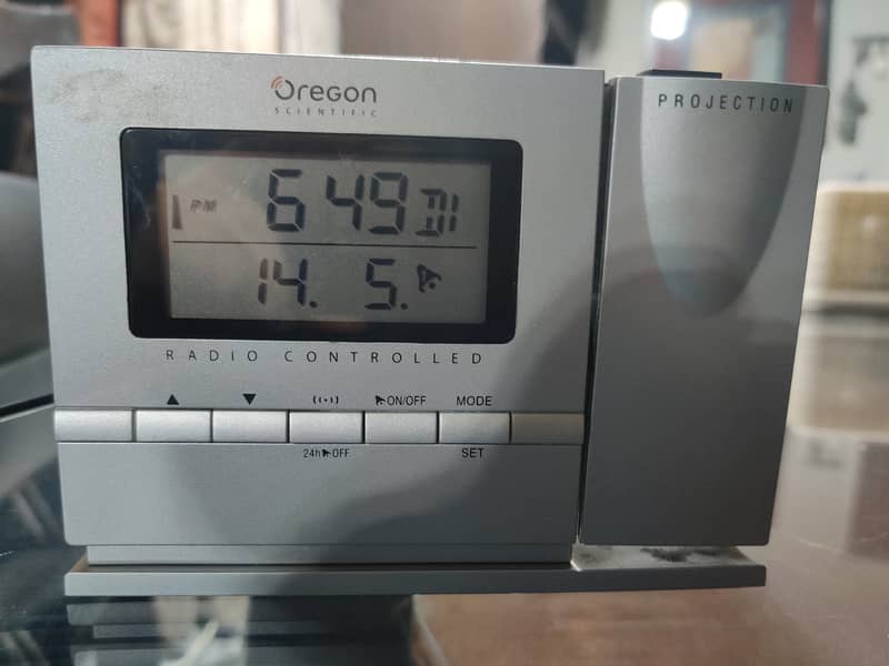 Table Projection Clock With Issue 9
