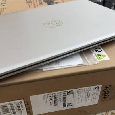 HP core i5 11 Gen 8/512
